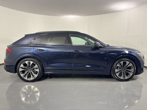 Used 2025 Audi Q8 Prestige image 38