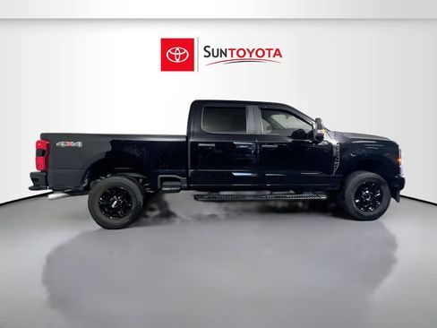 Used 2024 Ford F250 XL w/ STX Appearance Package AWD/4WD image 2