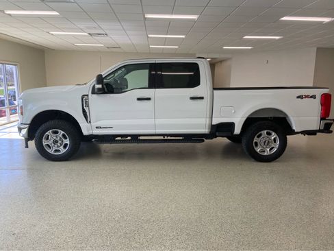 Used 2025 Ford F250 XLT AWD/4WD image 11