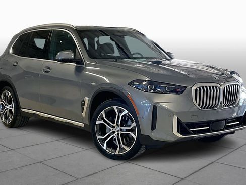 New 2026 BMW X5 xDrive40i w/ Climate Comfort Package image 2