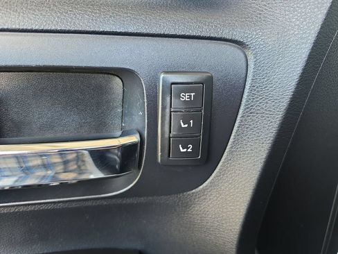 Used 2017 Toyota Tundra Platinum AWD/4WD image 28