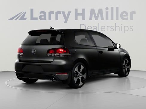 Used 2010 Volkswagen GTI 2-Door FWD image 2