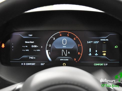 Used 2025 McLaren 750S image 48