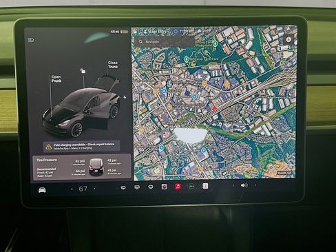 Used 2022 Tesla Model Y Long Range image 21