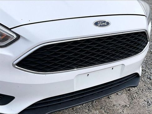 Used 2017 Ford Focus SE image 25