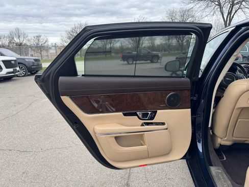 Used 2019 Jaguar XJ L Portfolio AWD/4WD image 17