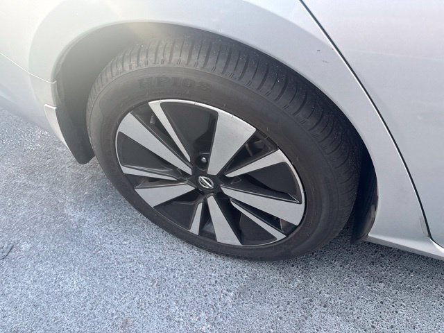 Used 2022 Nissan Altima 2.5 SV FWD image 5