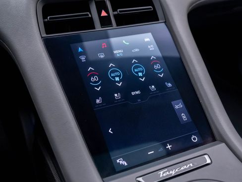 Used 2021 Porsche Taycan Turbo S image 27