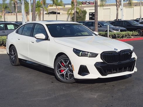 New 2027 BMW i5 eDrive40 w/ M Sport Package RWD image 2