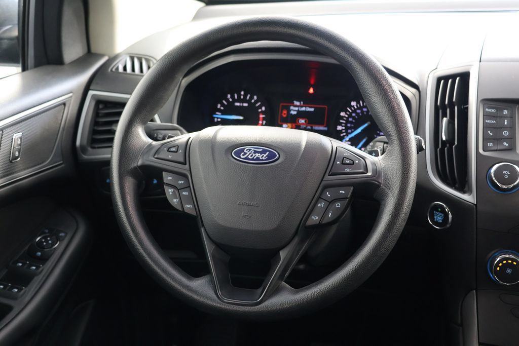 Used 2019 Ford Edge SE AWD/4WD image 10
