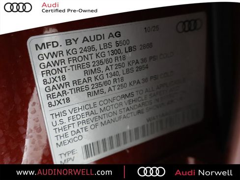 Certified 2025 Audi Q5 Premium AWD/4WD image 3