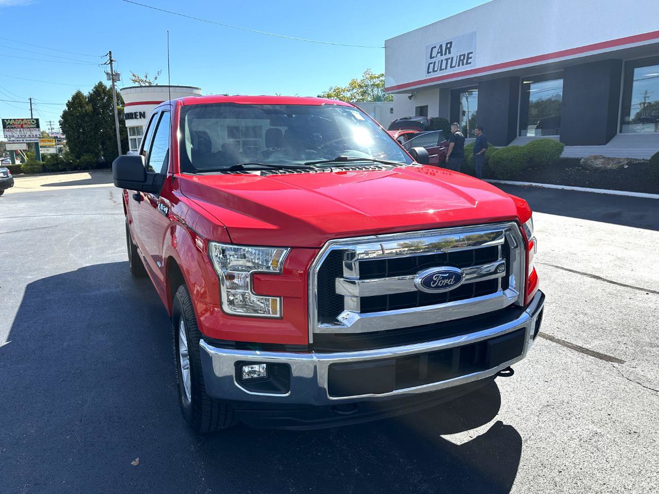 Used 2016 Ford F150 XLT AWD/4WD image 2