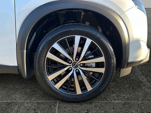 Used 2025 Nissan Pathfinder Platinum w/ Cargo Package image 9