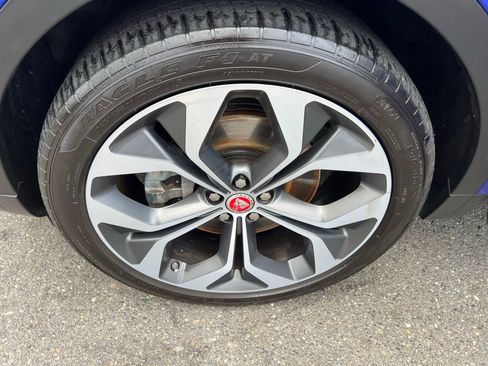 Used 2020 Jaguar E-PACE SE image 31