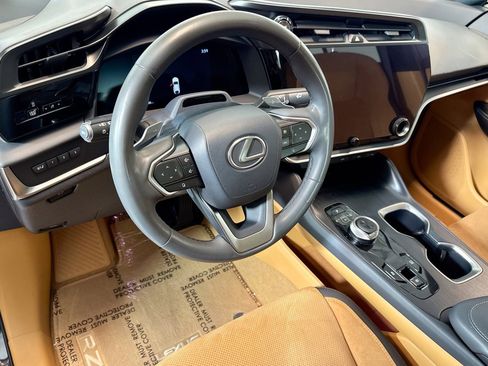 Used 2023 Lexus RZ 450e Premium image 9