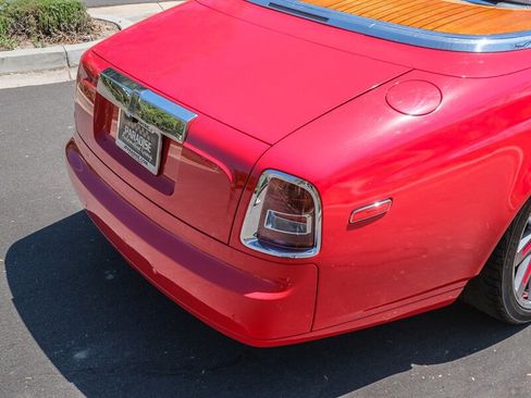 Used 2010 Rolls-Royce Phantom Drophead Coupe image 14