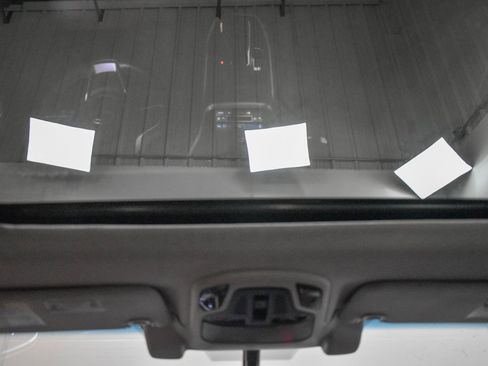 Used 2022 Subaru Outback Touring w/ Popular Package #2 image 19