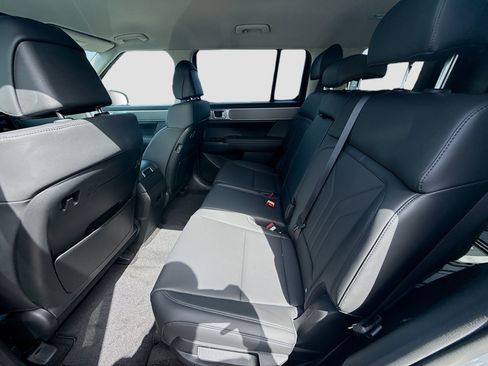 New 2026 Hyundai Santa Fe SEL FWD image 17