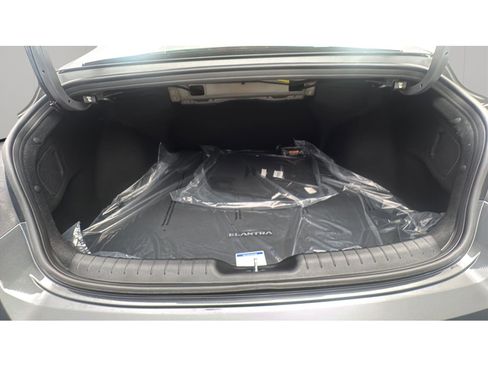 New 2026 Hyundai Elantra SE FWD image 19