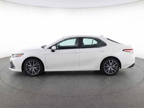 Used 2024 Toyota Camry XLE w/ Navigation Package image 7