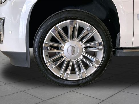 Used 2020 Cadillac Escalade Platinum AWD/4WD image 10