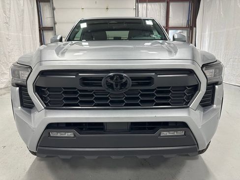 Used 2026 Toyota Tacoma TRD Off-Road AWD/4WD image 2