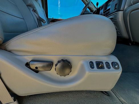 Used 2004 Ford F250 Lariat image 22