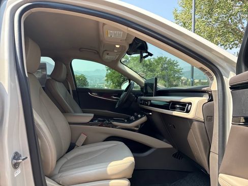 Certified 2023 Lincoln Nautilus AWD w/ Premium Package image 29
