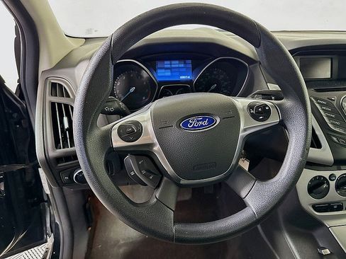 Used 2014 Ford Focus SE w/ SE Winter Package FWD image 12