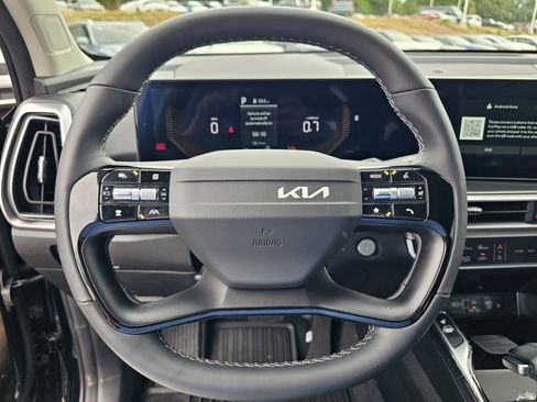 New 2026 Kia Sorento S FWD image 18