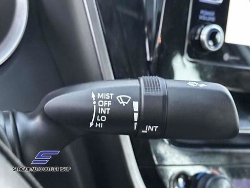 Used 2023 Toyota Camry LE image 28