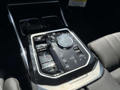 New 2025 BMW 740i w/ Executive Package image 19