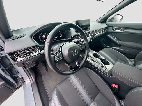 Used 2025 Honda Civic Sport image 9