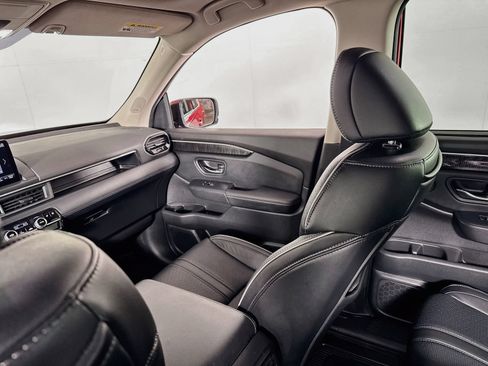 Used 2023 Honda Pilot Elite image 23