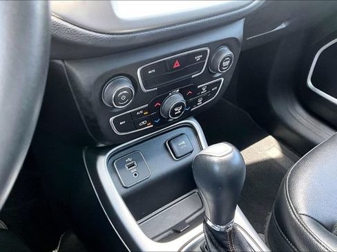 Used 2018 Jeep Compass Latitude w/ Popular Equipment Group FWD image 25