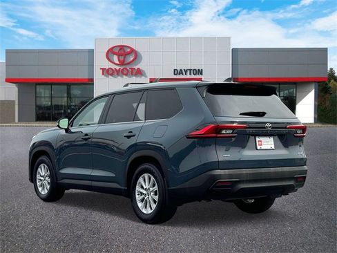 Used 2024 Toyota Grand Highlander XLE image 4