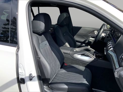 Certified 2025 Mercedes-Benz GLS 63 AMG 4MATIC image 8