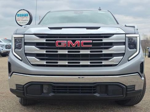 New 2026 GMC Sierra 1500 SLE image 11