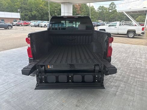 Used 2026 Chevrolet Silverado 1500 LTZ w/ LTZ Premium Package AWD/4WD image 18