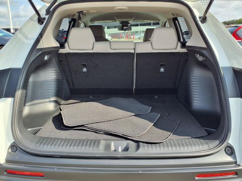 Certified 2025 Honda HR-V LX image 19