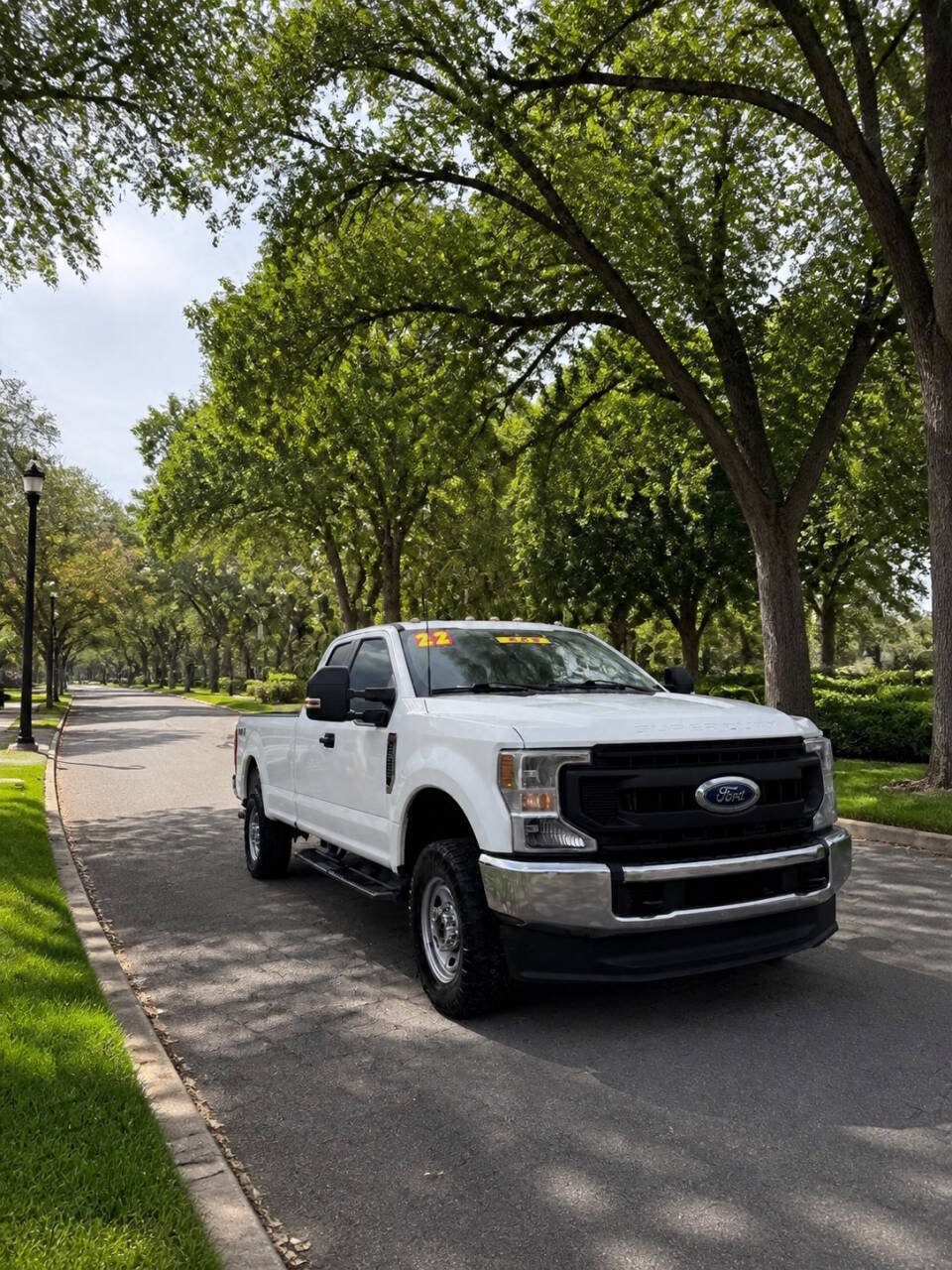 Used 2022 Ford F250 XL w/ Power Equipment Group AWD/4WD image 1