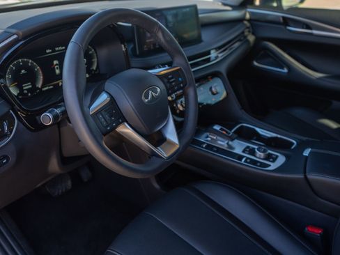 Certified 2025 INFINITI QX60 Luxe w/ Cargo Package FWD image 7