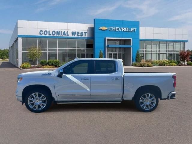 Used 2025 Chevrolet Silverado 1500 High Country w/ High Country Premium Package AWD/4WD image 3