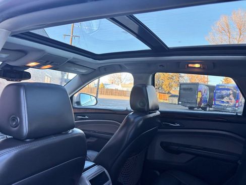 Used 2010 Cadillac SRX Luxury image 37