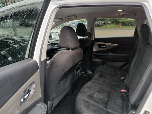 Used 2017 Nissan Murano S image 14