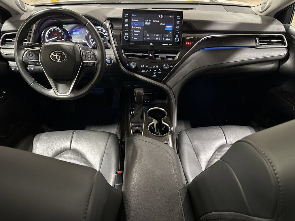 Used 2023 Toyota Camry XLE FWD image 10
