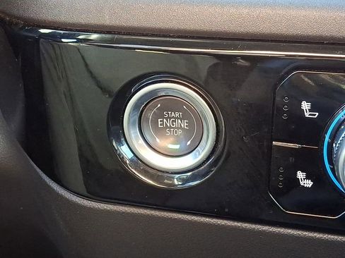 Used 2024 GMC Sierra 1500 SLT image 23