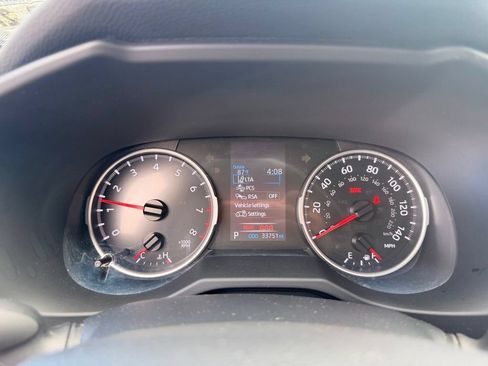 Used 2022 Toyota RAV4 LE AWD/4WD image 21