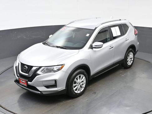 Used 2018 Nissan Rogue SV AWD/4WD image 37