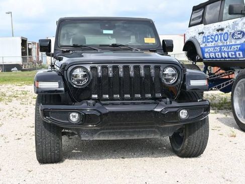Used 2021 Jeep Wrangler Unlimited Sahara AWD/4WD image 3
